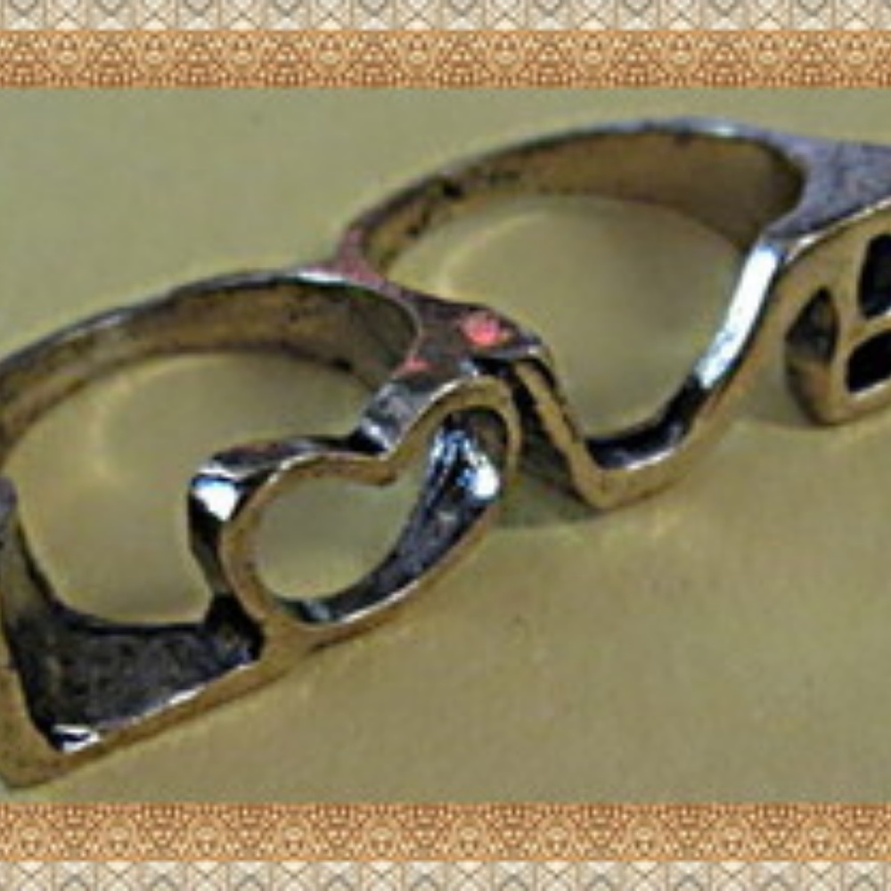 Antique Double Finger Love Design Ring